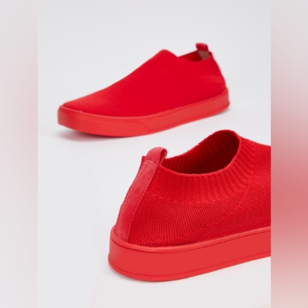 Max & Co Oya Red Knit Slip On Sneakers Size 37 US Women’s 7